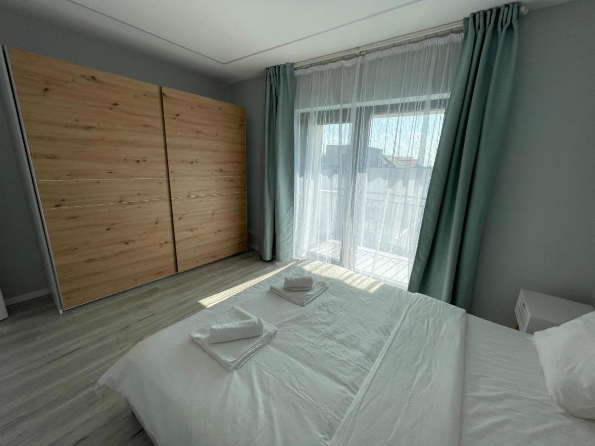 Noah Apartment Self Check-In โอโตเปนี ภายนอก รูปภาพ